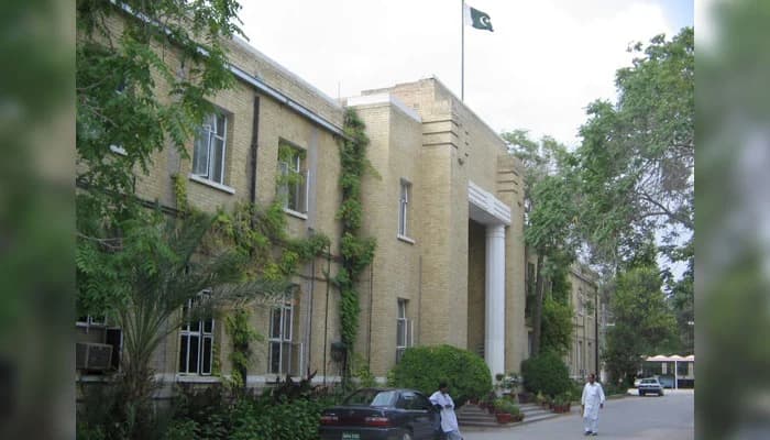 Secretariat Exterior